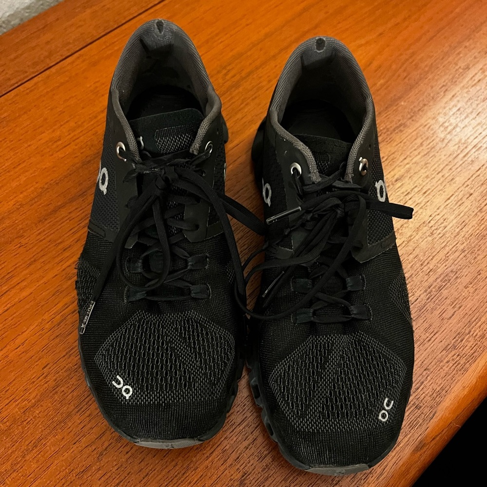 Women’s Used On Cloud Running Shoes Size 7